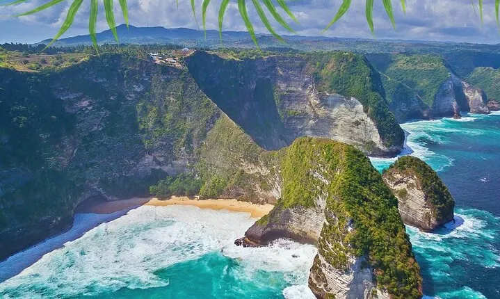 4-Day Private Motorcycle Tour in Nusa Islands