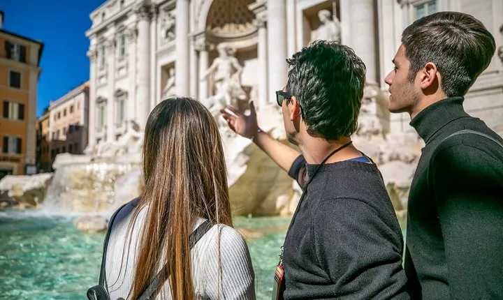 Guided Walking Tour of Rome -Trevi Fountain, Pantheon and More By Night