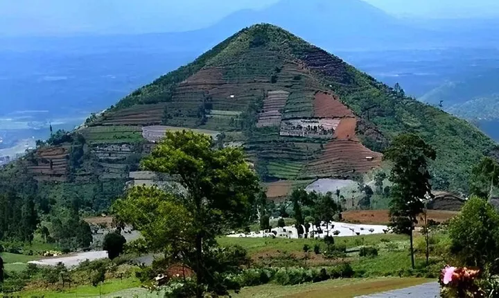 Explore Gunung Padang Sacred Archaeological Site Tour