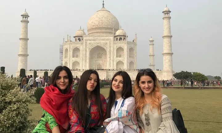 Taj Mahal at Sunrise Private Tour with Agra Fort and Fatehpur Sikri
