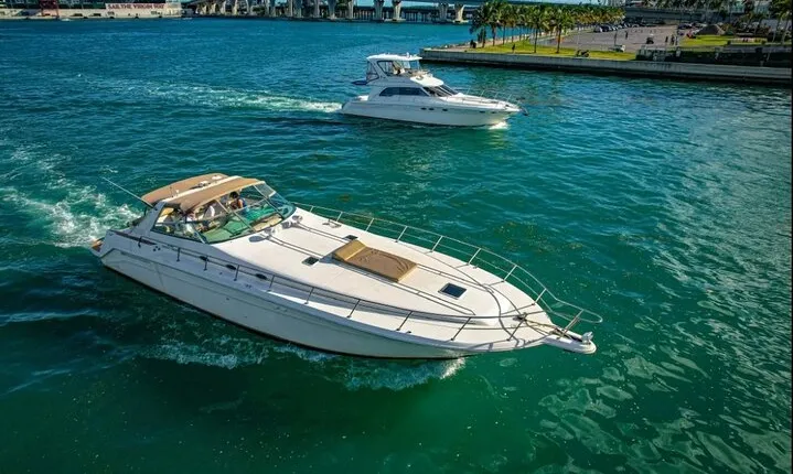Private 52' Yacht Rental with Captain in Miami 