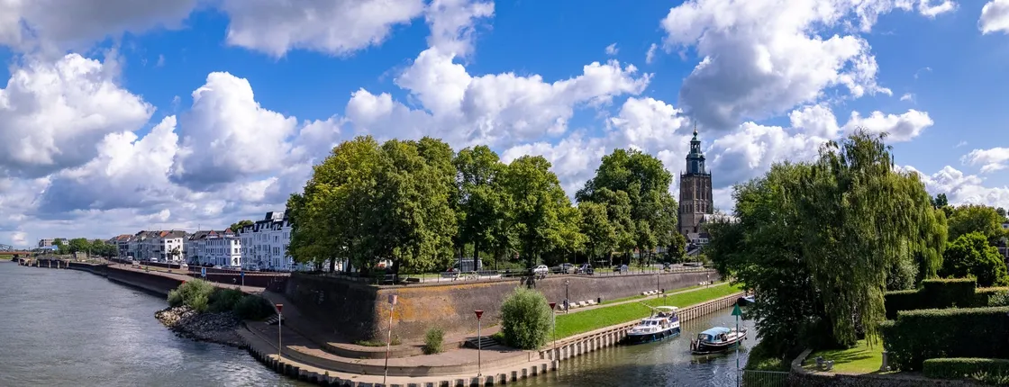 Self-guided in app e-scavenger hunt tour in Zutphen