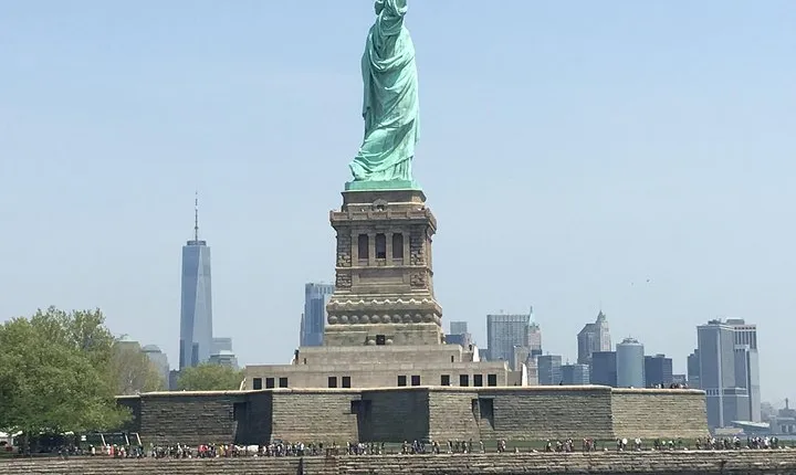 Statue of Liberty and Ellis Island 60 Minute sightseeing Cruise