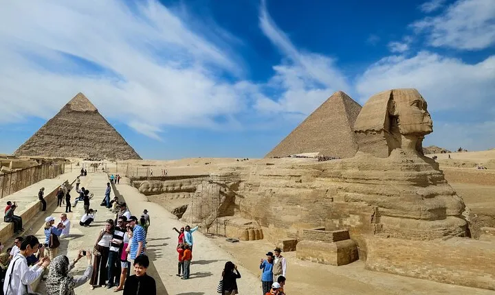 Full-Day Tour in Giza Pyramids and Sphinx (Small group)