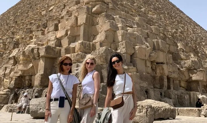 Cairo private tour ( the egyptian museum , Giza pyramids and Sphinx