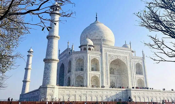 Taj Mahal at Sunrise Day-Trip from Delhi