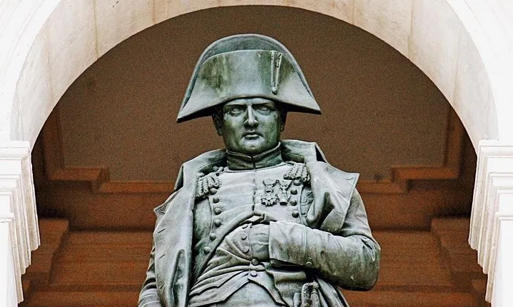 Skip-the-line Invalides Dome Louis XIV & Napoleon Tour - Semi-Private 8ppl Max