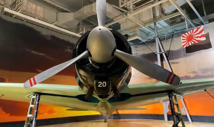 Deluxe Arizona Memorial and Pearl Harbor Aviation Museum Tour