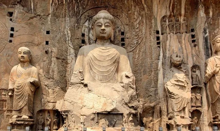 Private Luoyang Day Tour: Longmen Grottoes and White Horse Temple
