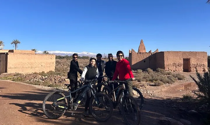 Guided tour of the Palmerie de Skoura by electric mountain bike
