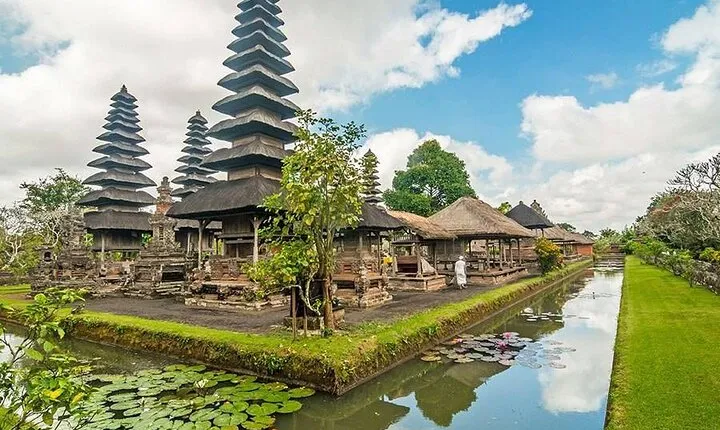 Taman Ayun Temple ,Monkey Forest , Mumbul Lake and Waterfall