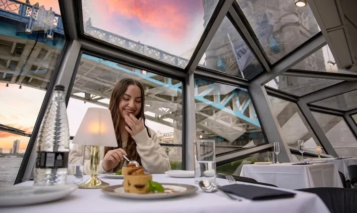 London Dinner Cruise on the Thames River