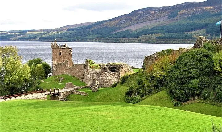 Loch Ness , Heilan Coos ,Great Glen , Fort William and Glencoe