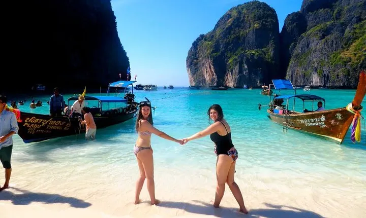 Full Day Tour of Phi Phi Island by Big Boat from Rasada Pier, Phuket