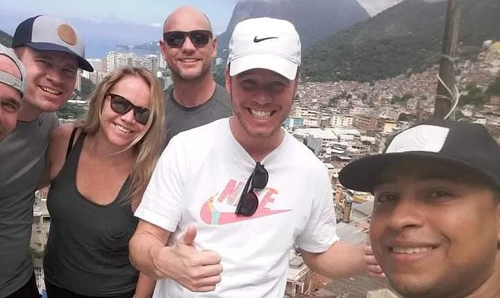 Private 2-Hours Sightseeing Walking Tour in Rocinha and moto-taxi