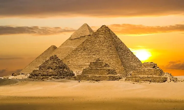 Cairo full day trip by plane from Sharm El Sheikh