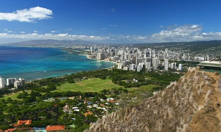 Private Full Day Town and Country Tour of Oahu