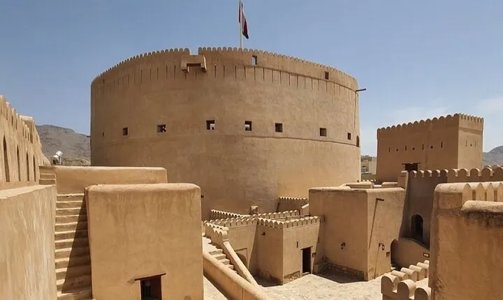 Nizwa Souq, Nizwa Fort and Jabel Akhder Private Guided Full Day