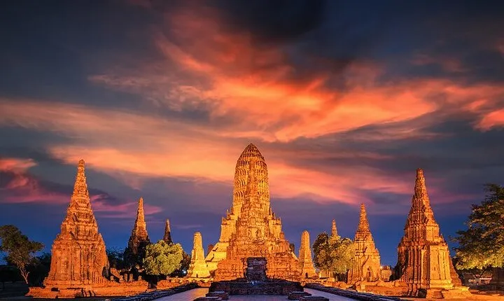 Ayutthaya Sunset Bicycle Ride to Famous Temples @ Heritage Trails