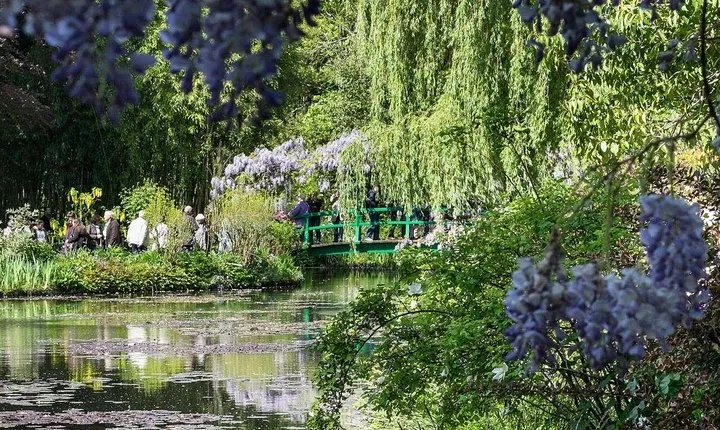 Giverny Half-Day Trip from Paris with Private Driver