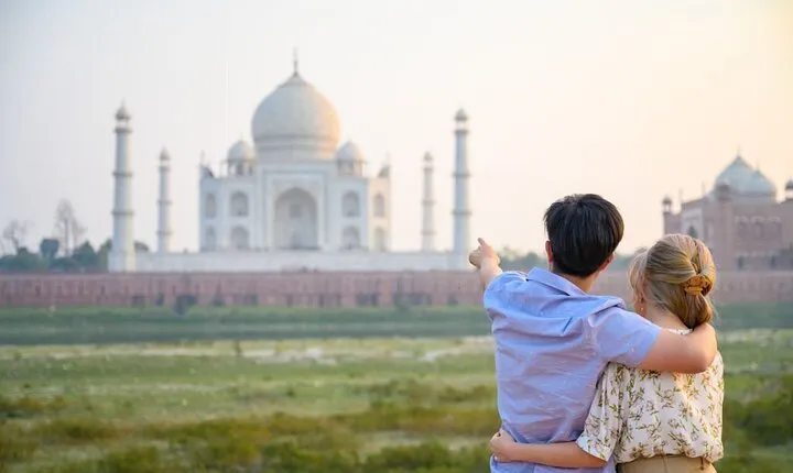 Taj Mahal Skip the Line Private Guided Tour