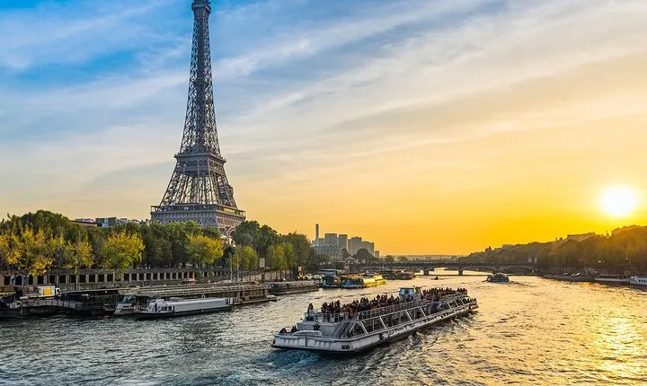 1 Hour Paris Evening Sightseeing Cruise with Illuminations Ticket