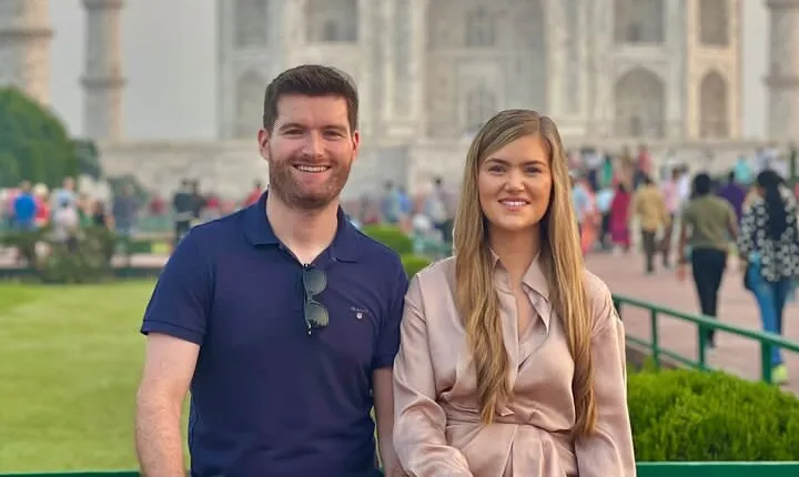 2-Days Private Luxury Agra Tour from Delhi with Taj Mahal Sunrise