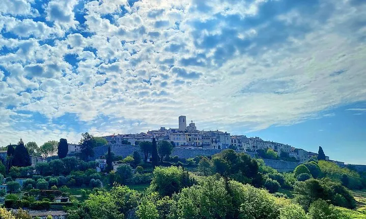 Private discovery of the hinterland of the Côte d'Azur