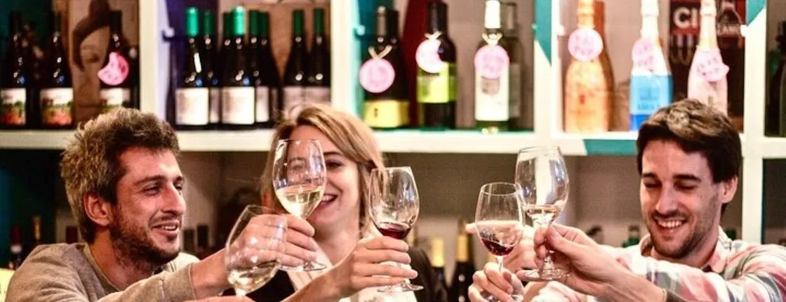 Carmel-by-the-Sea food tour with five tastings and crab cake