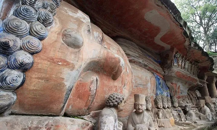 Chongqing Private Round Trip Transfer to Dazu Rock Carvings