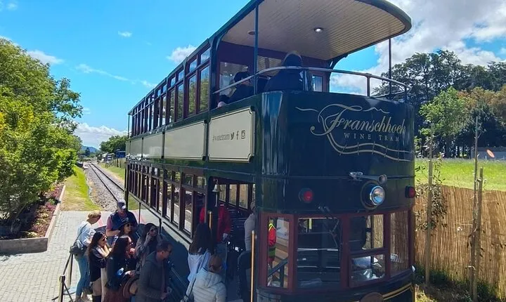 From Cape Town: Franschhoek & Stellenbosch wine tasting tour