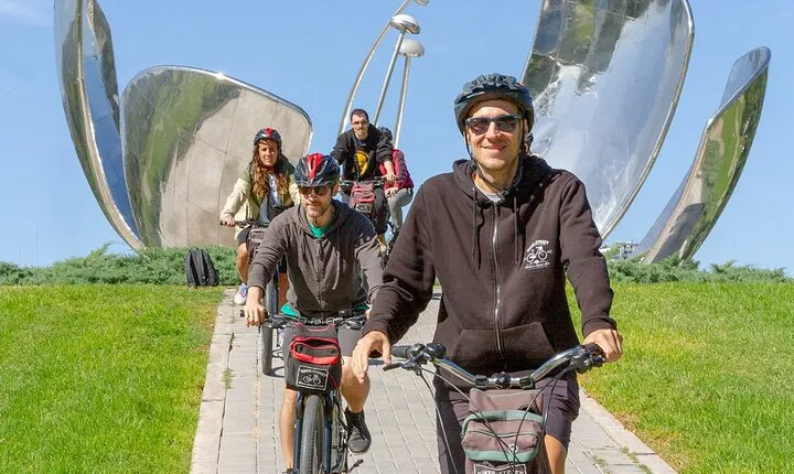 Private Full Day Bike Tour Around Buenos Aires with Local Host