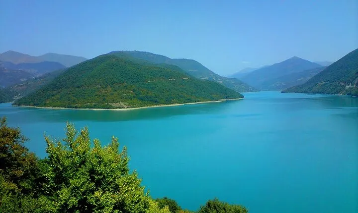 Full Day Tour in Caucasus Mountains, Kazbeg and Ananuri