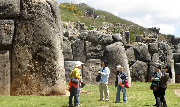 Half-day city tour of Cusco and Sacsayhuaman