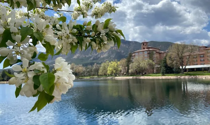 Garden of the Gods & Manitou Springs Driving Tour