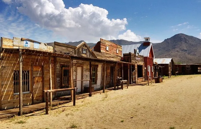 Arizona Ghost Towns and Wild-West Day Trip from Las Vegas