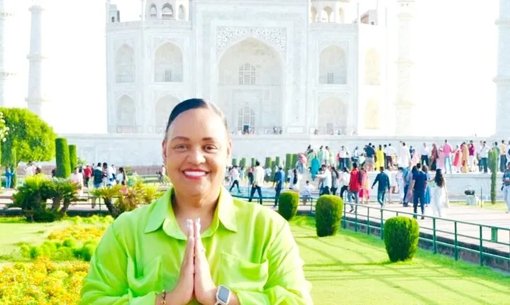 Taj Mahal, Agra Fort & Baby Taj Full-Day Tour from Delhi
