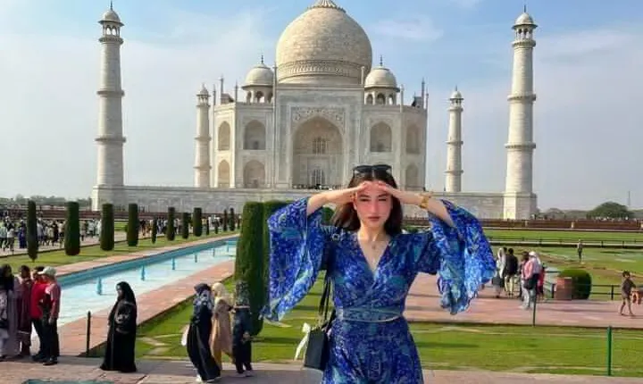 Private Sunrise Taj Mahal Tour from Delhi by Car - All inclusive