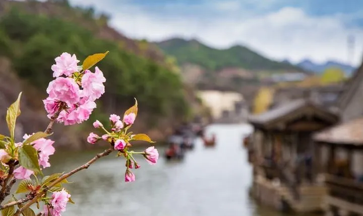 All Inclusive Private Trekking at Jinshanling with Gubei Water Town Visit