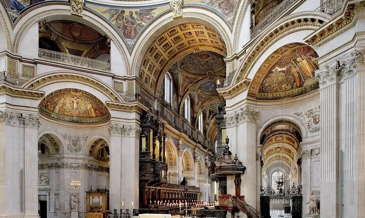 London Half Day Guided Sightseeing Tour by Luxury Coach