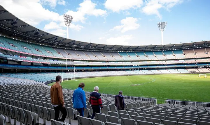 Half-Day Sports Lovers Bus Tour of Melbourne with MCG Tour