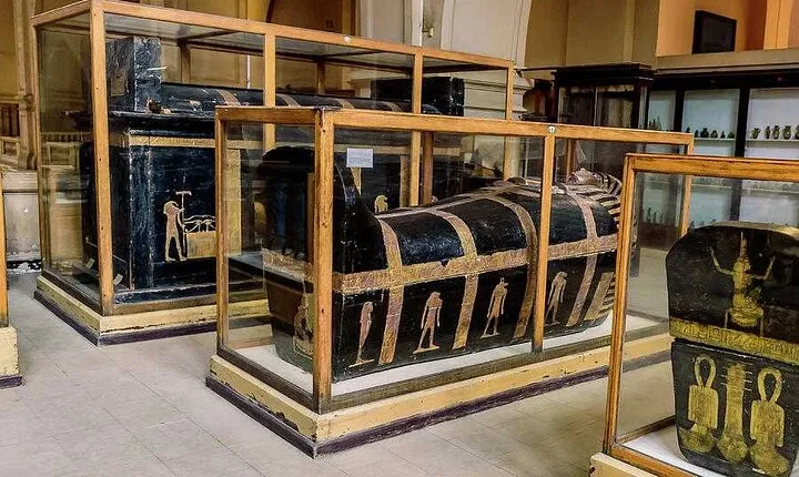 Giza Pyramids Complex and Egyptian Museum from Alexandria Port