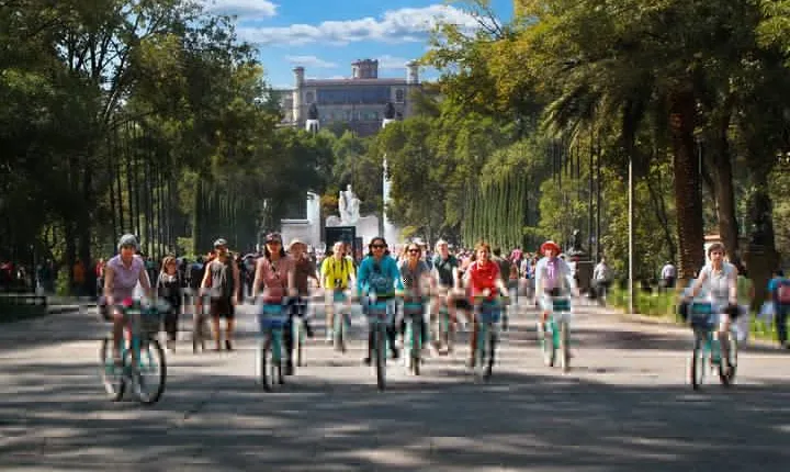 The Emperor Route, Chapultepec & Paseo de la Reforma Historical bike tour
