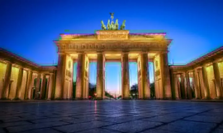 Private Transfer Service from Prague to Berlin with optional stop