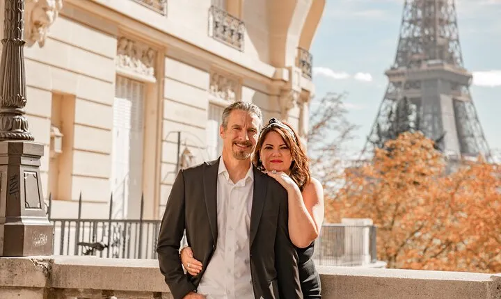 Eiffel Tower Photographer, Professional Photo shoot - Paris