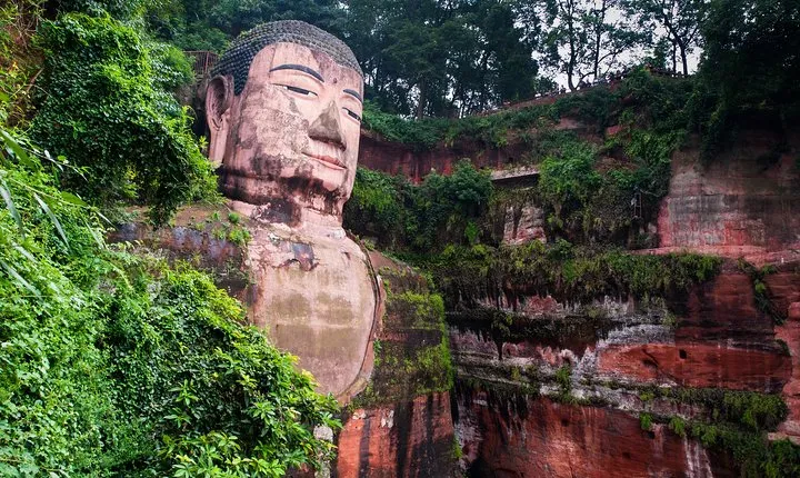 One-Day Leshan Giant Buddha and Tea Terrace Tour In Lost Town