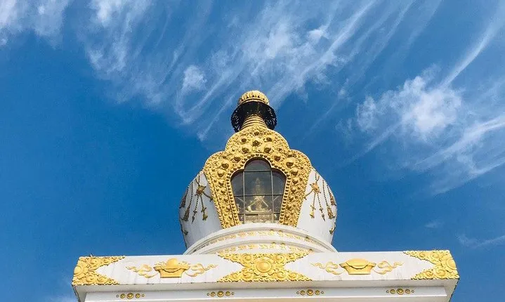 Jamchen Vijaya Stupa with short hike and Budanilkantha sightseeing