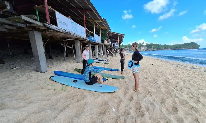 Kuta Surfing Lessons with Custom Surfboards and Surfboard Rentals