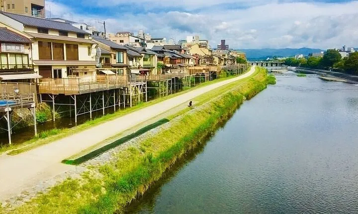Half-Day Private Guided Tour to Gion in Kyoto

