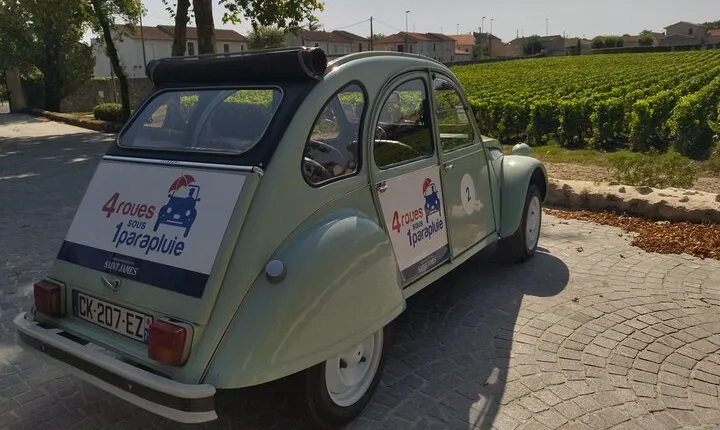 Private Bordeaux City Tour in Citroën 2CV with Wine tasting - 3h